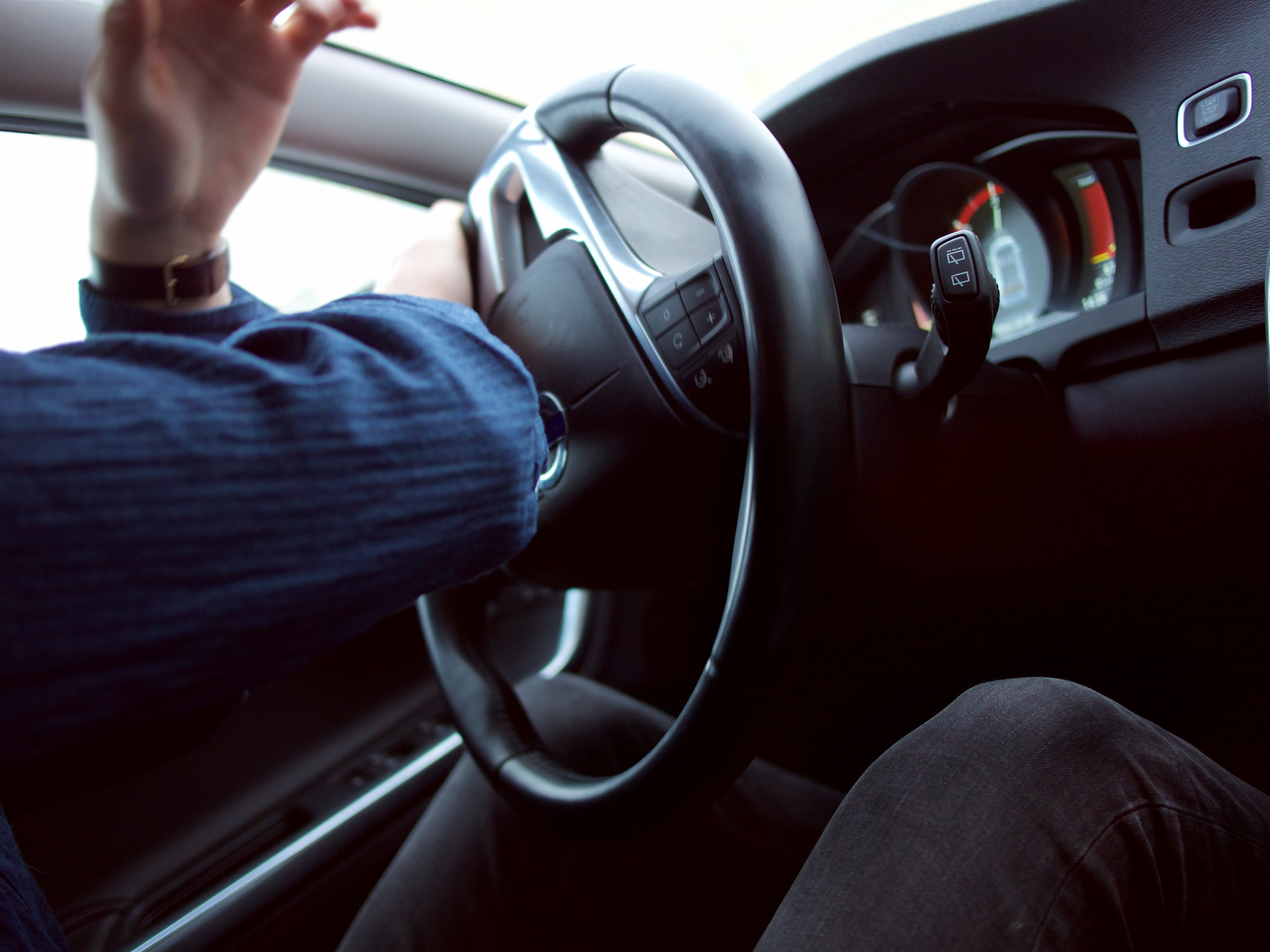 Explore how to sue for negligence following a texting-while-driving accident and secure the compensation you deserve in this in-depth guide.